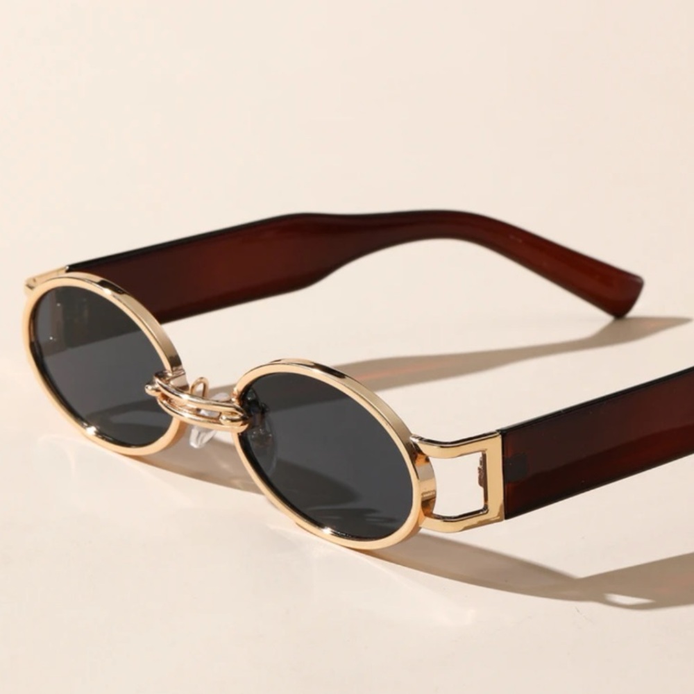 Oval gold frame Sunglasses - Picture 2 of 5